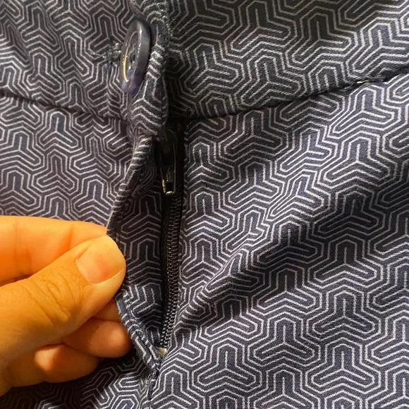 Hilary Radley Geometric Navy Ankle Pants Size 4 - Picture 3 of 6